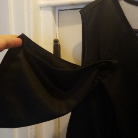 Lightweight black and white dress - Picture 2 of 5